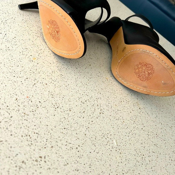 Vince Camuto leather black ankle strap heels Never worn! NWOT - Picture 5 of 5